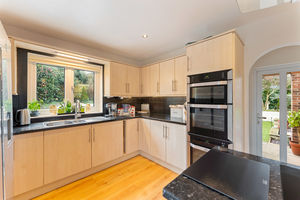 Kitchen- click for photo gallery